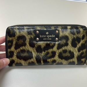 Kate Spade Cheetah print wallet EUC Like New!